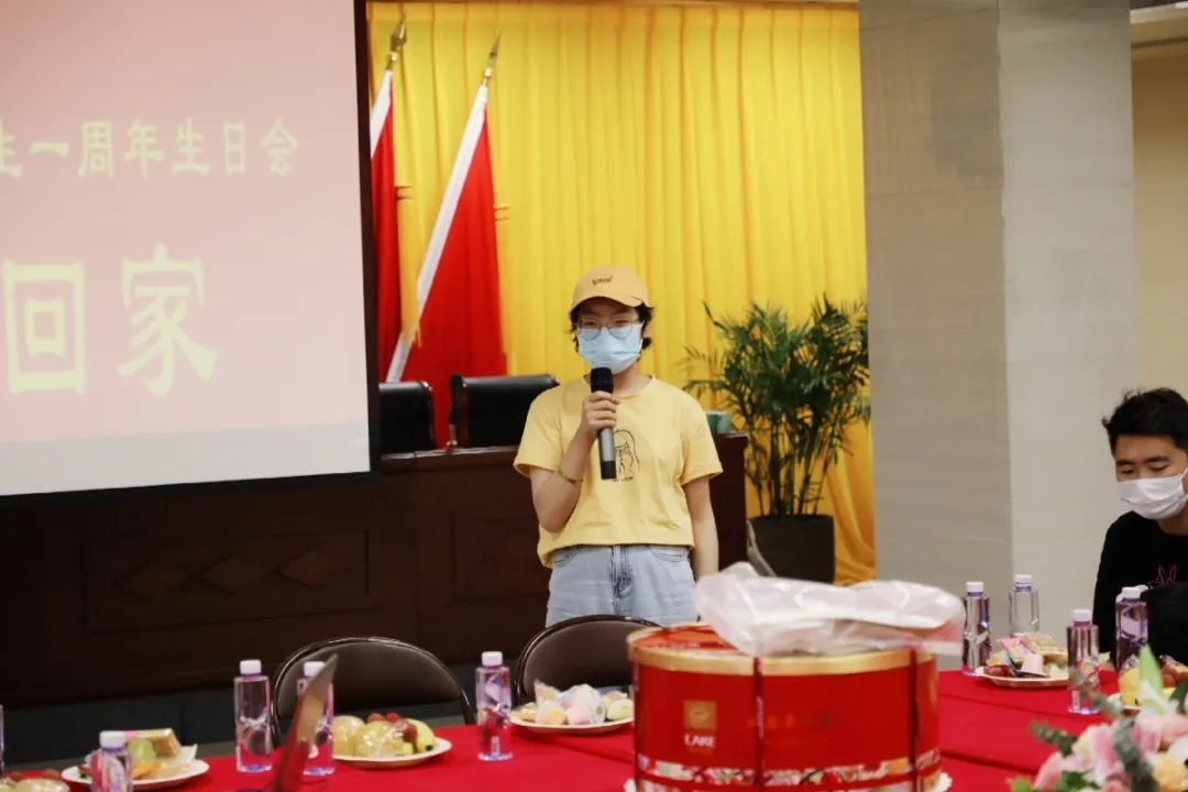 病人及家属代表发言6.webp.jpg